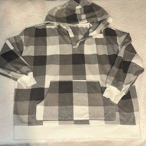 Women’s Old Navy fleece pullover